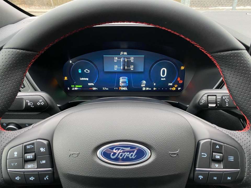 Ford Kuga - Imagem 12