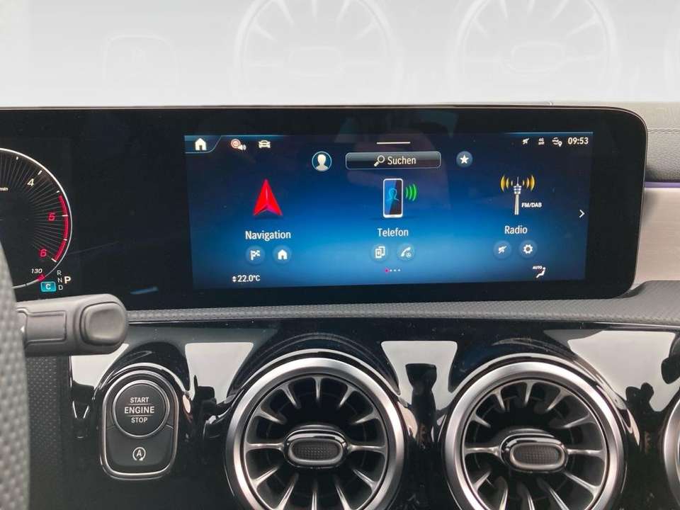 Mercedes-Benz CLA 220 - Imagem 13