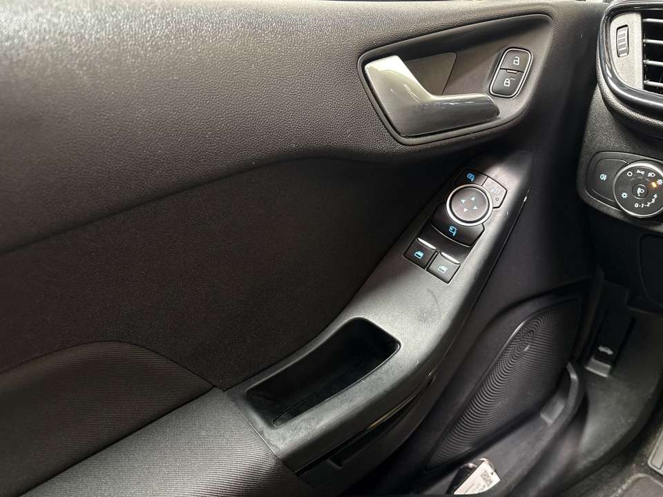 Ford Fiesta - Imagem 17