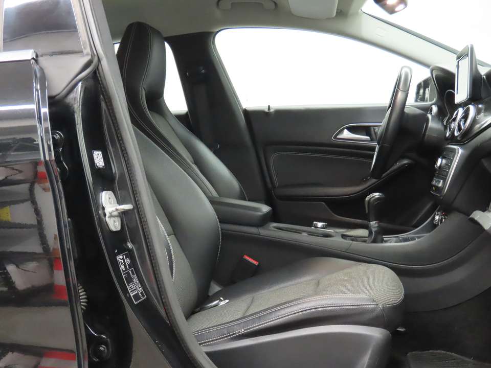 Mercedes-Benz CLA 180 - Imagem 7