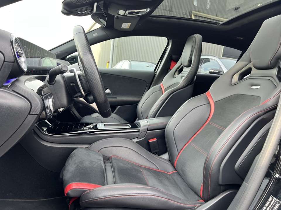 Mercedes-Benz A 35 AMG - Imagem 8