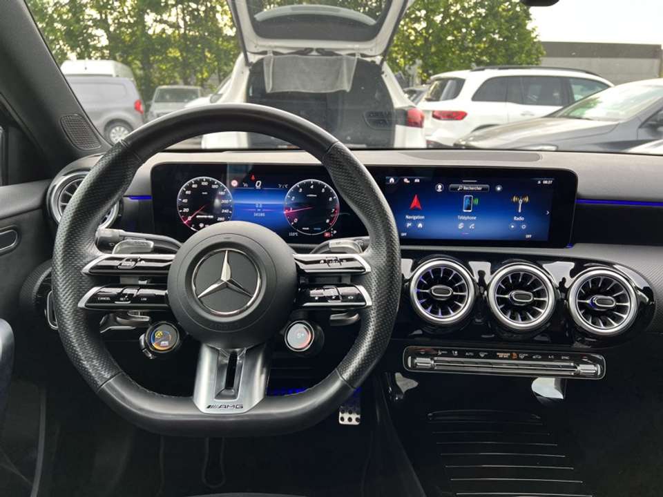 Mercedes-Benz A 35 AMG - Imagem 13