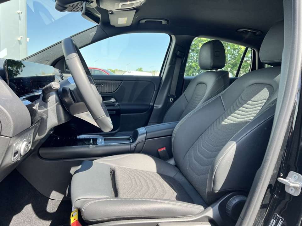 Mercedes-Benz GLA 180 - Imagem 9