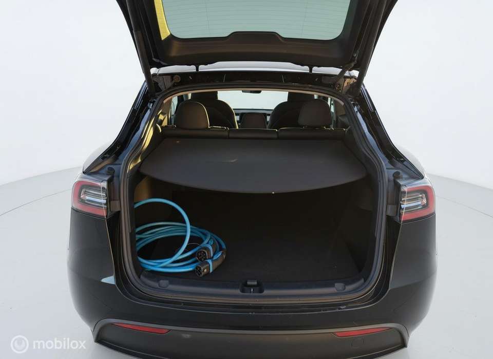 Tesla Model Y - Imagem 8
