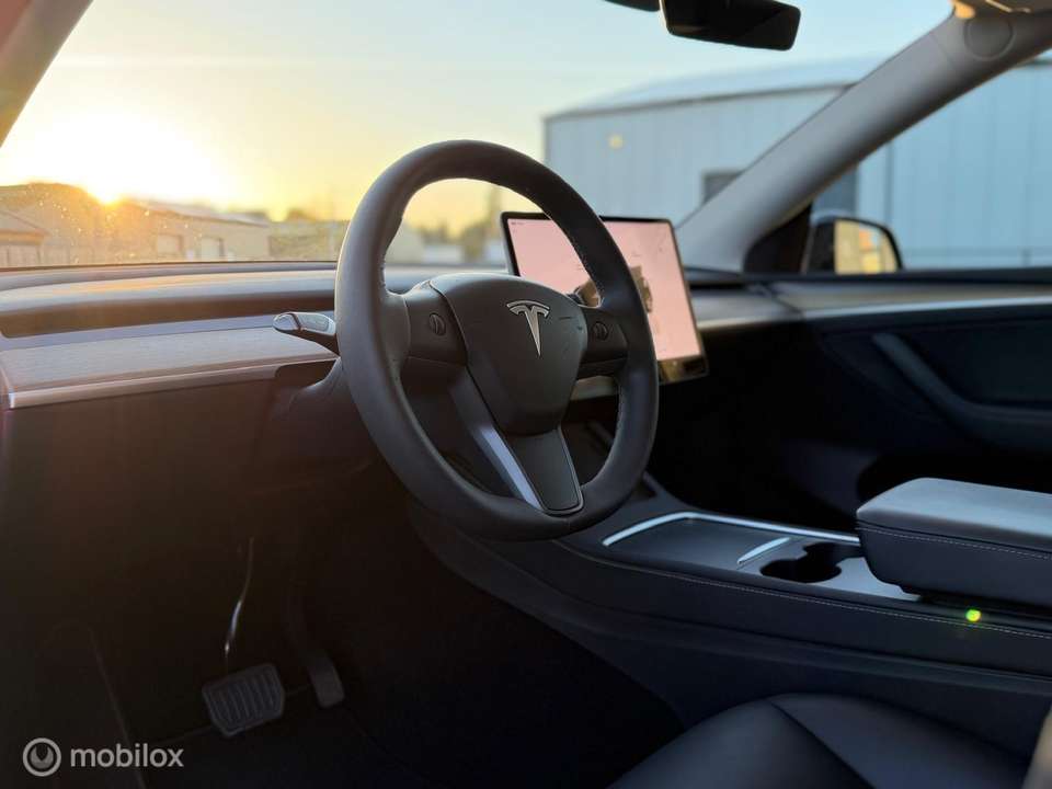 Tesla Model Y - Imagem 10