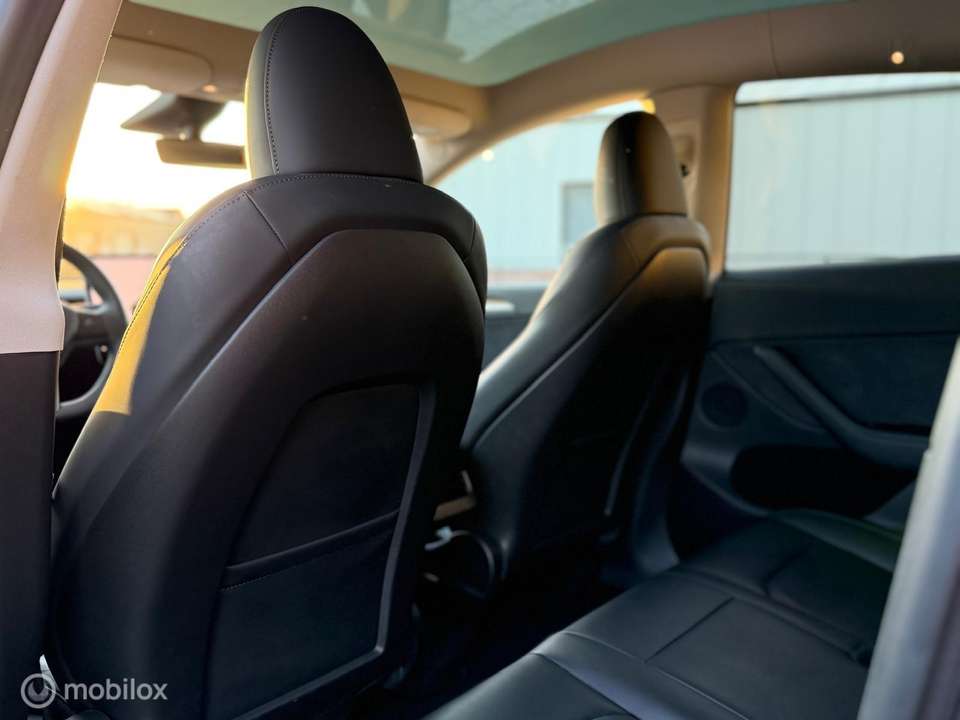 Tesla Model Y - Imagem 11