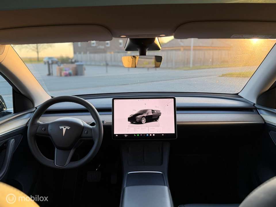 Tesla Model Y - Imagem 13