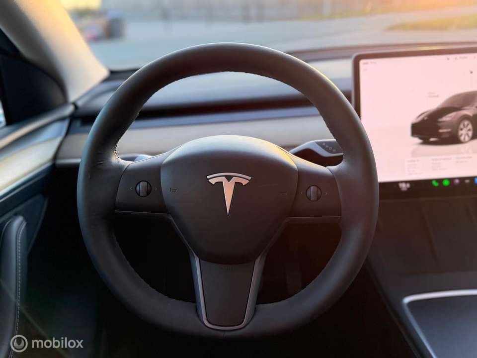 Tesla Model Y - Imagem 14