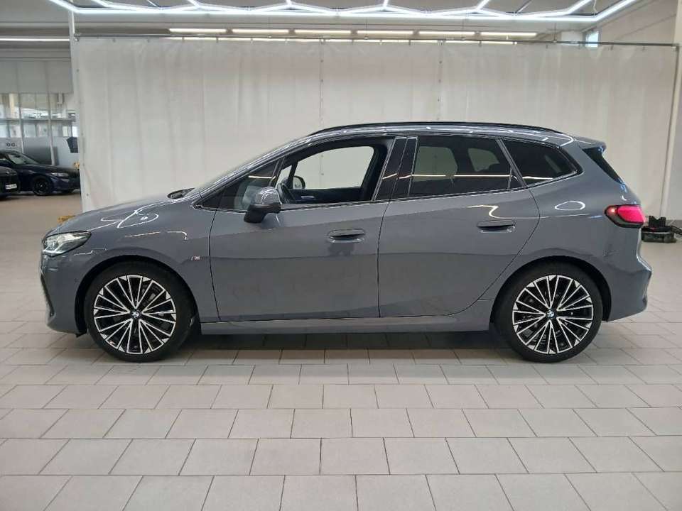 BMW 218 - Imagem 6
