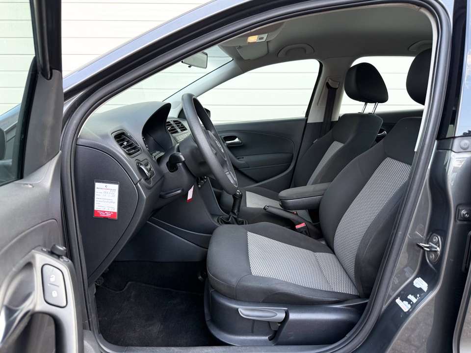 Volkswagen Polo - Imagem 14