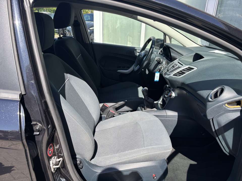 Ford Fiesta - Imagem 9