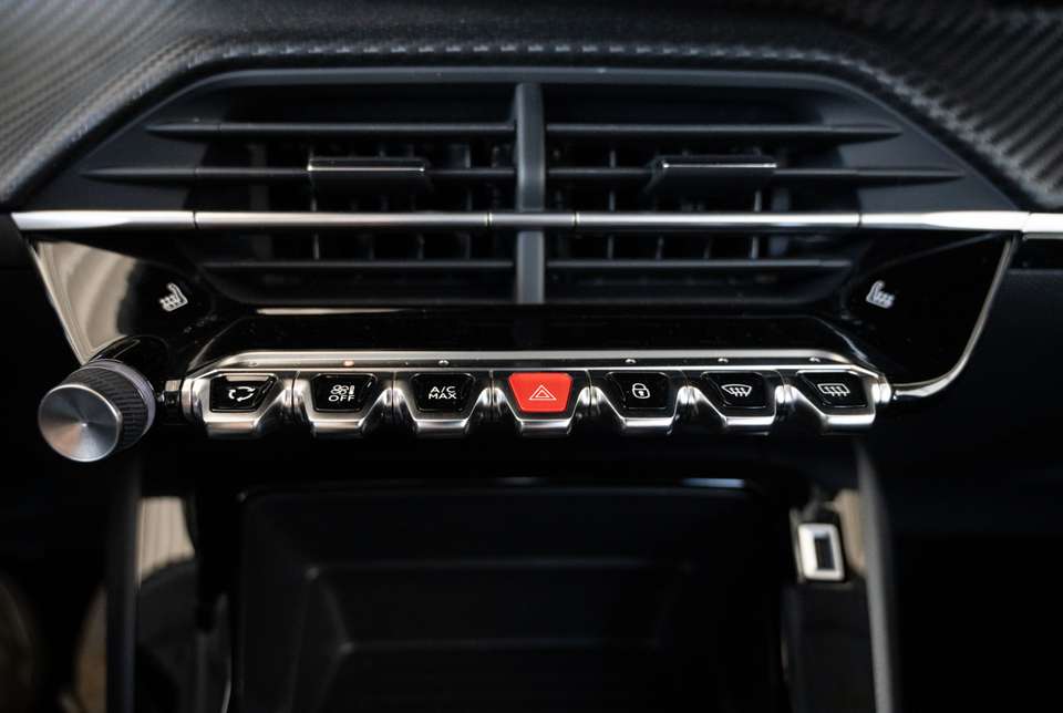 Peugeot 208 - Imagem 9