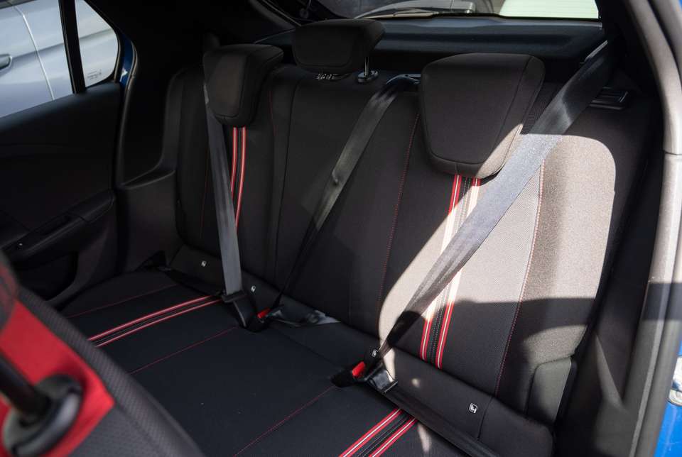 Opel Corsa - Imagem 8