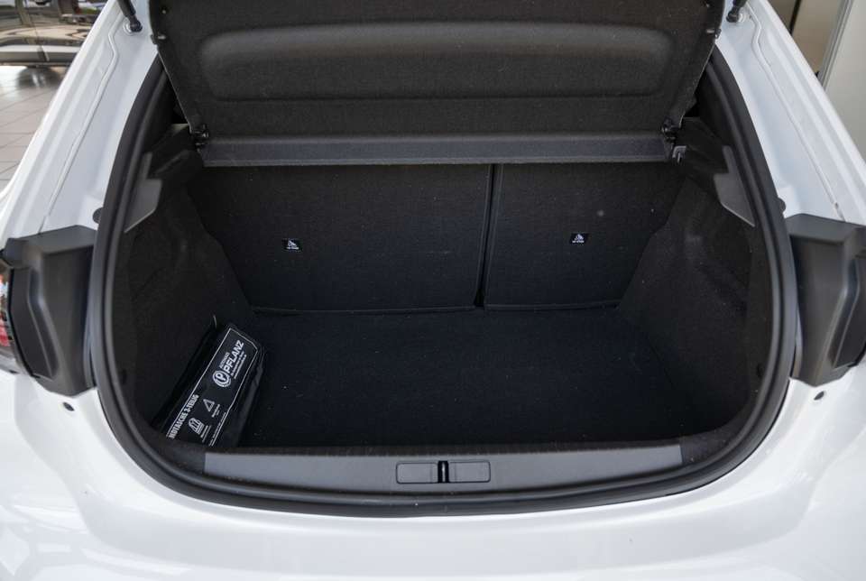Peugeot 208 - Imagem 14