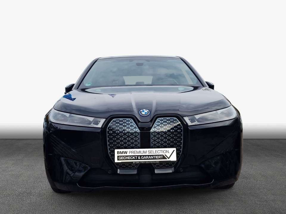 BMW iX - Imagem 4