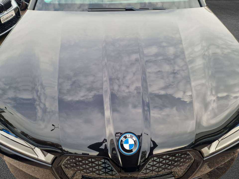 BMW iX - Imagem 9