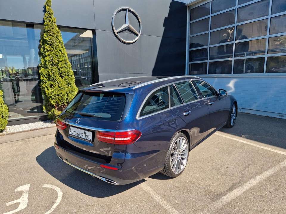 Mercedes-Benz E 300 - Imagem 3