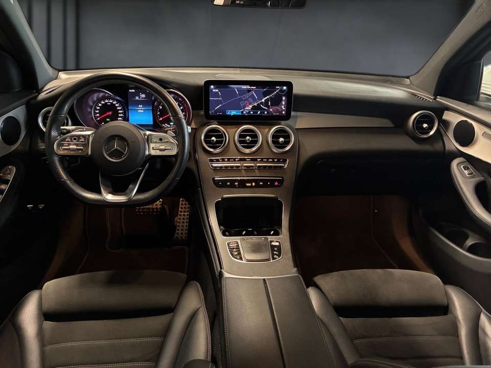 Mercedes-Benz GLC 300 - Imagem 10