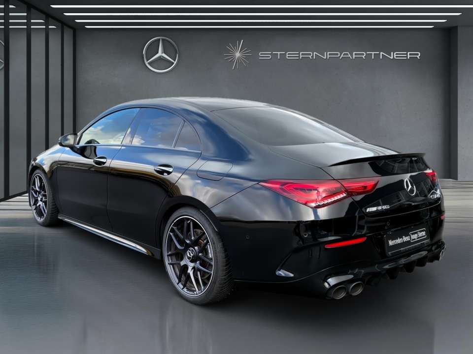 Mercedes-Benz CLA 45 AMG - Imagem 11