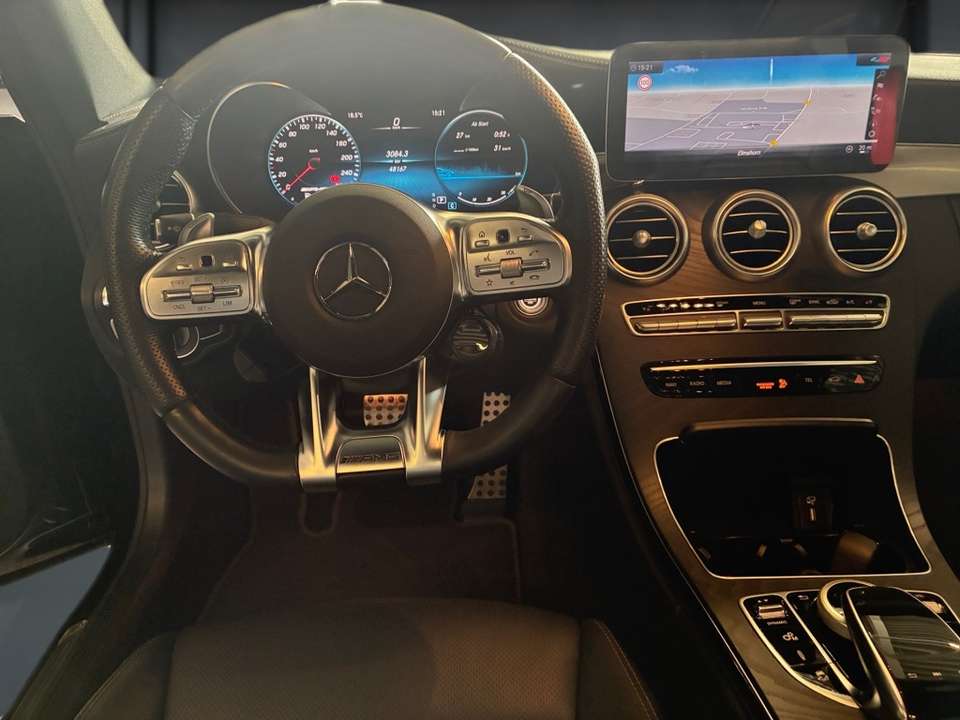 Mercedes-Benz C 43 AMG - Imagem 9