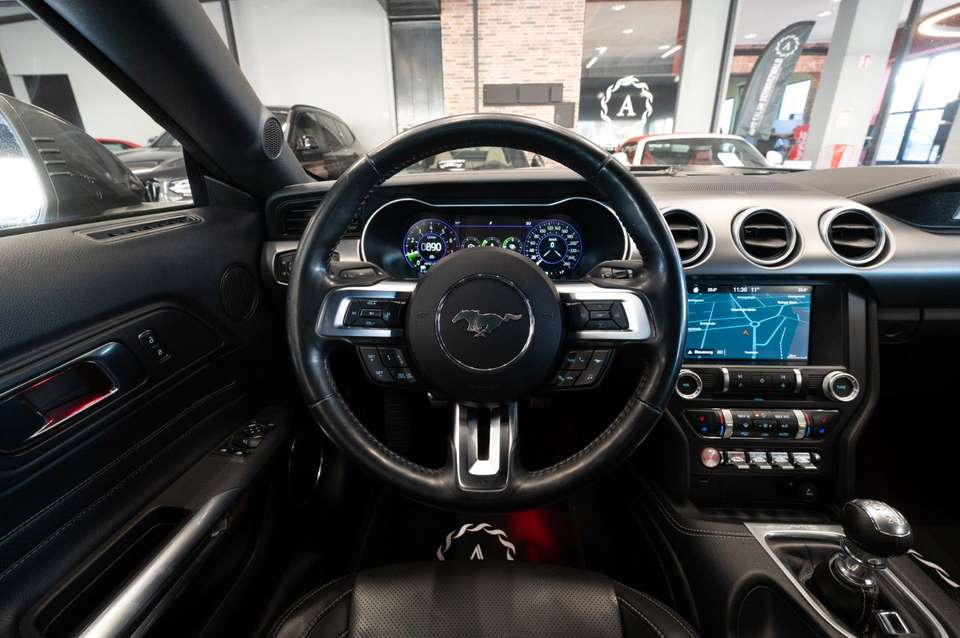 Ford Mustang - Imagem 13
