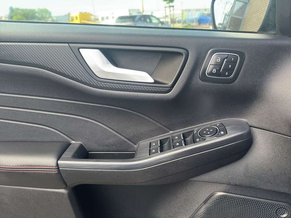Ford Kuga - Imagem 14