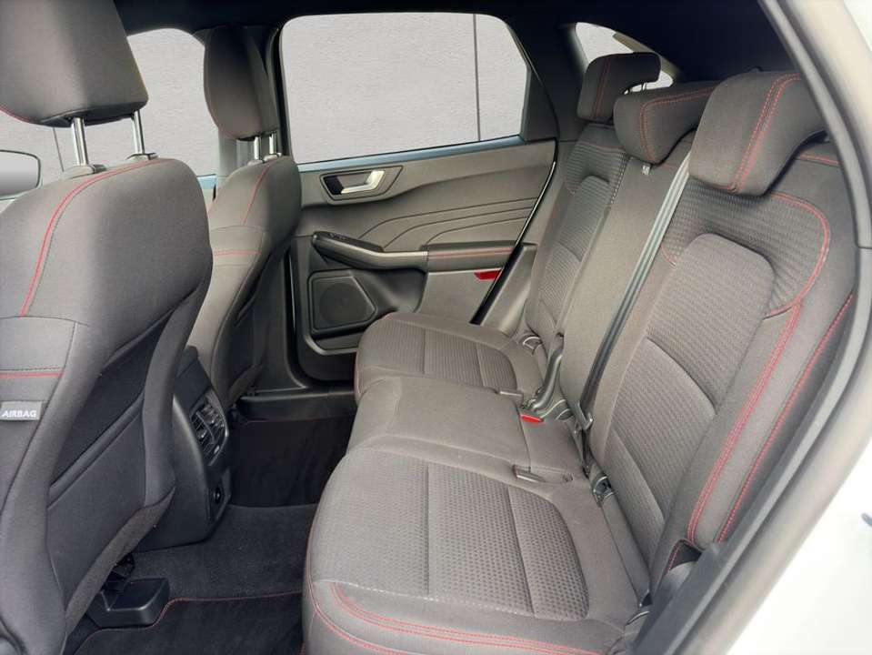 Ford Kuga - Imagem 18