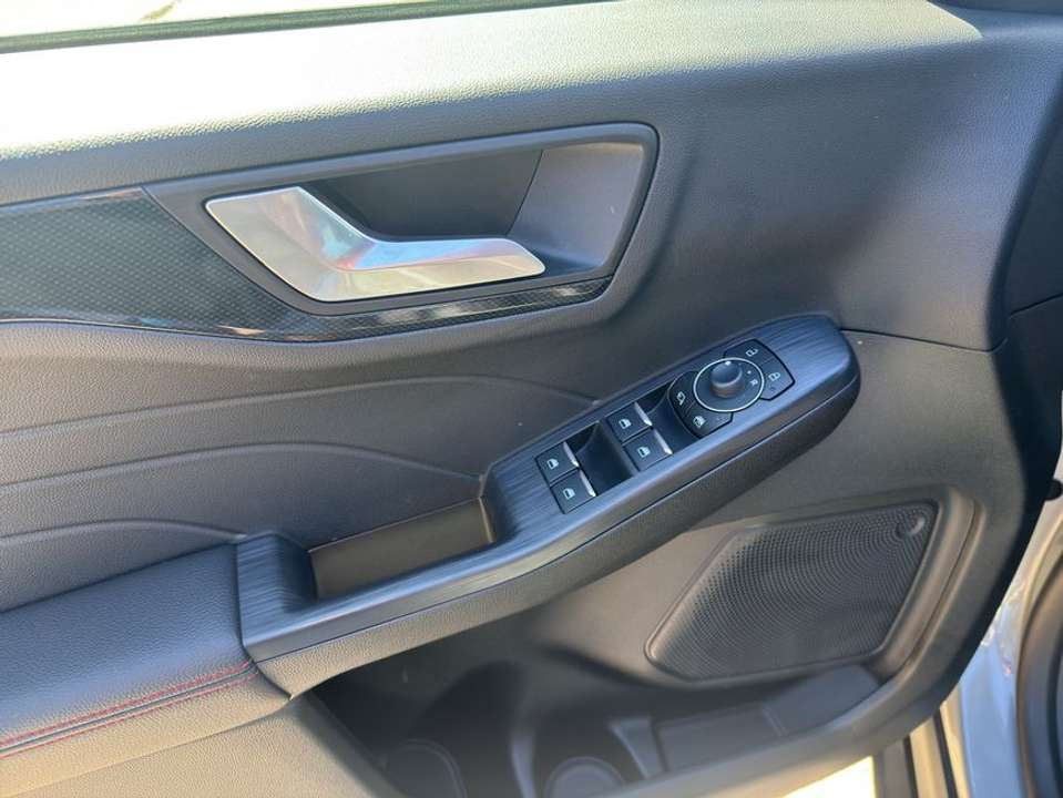 Ford Kuga - Imagem 15