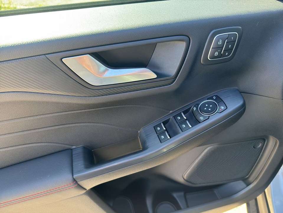 Ford Kuga - Imagem 14