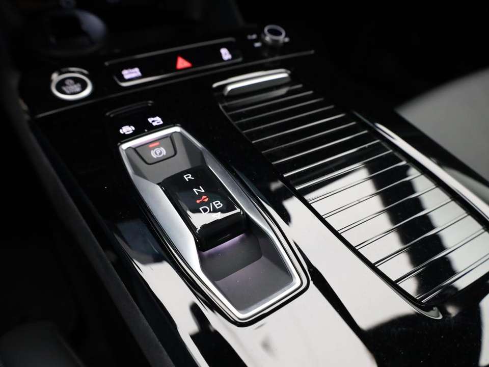 Audi Q6 e-tron - Imagem 8