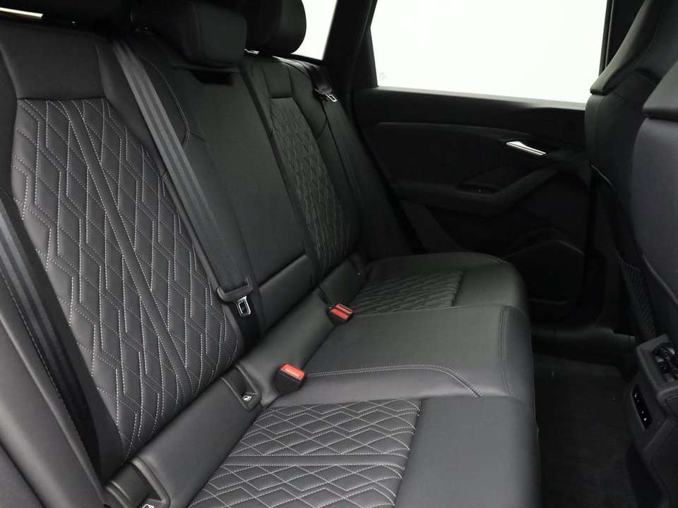 Audi Q6 e-tron - Imagem 14