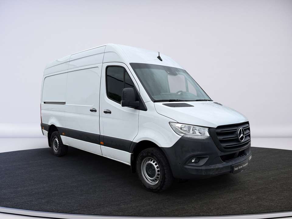 Mercedes-Benz Sprinter - Imagem 8
