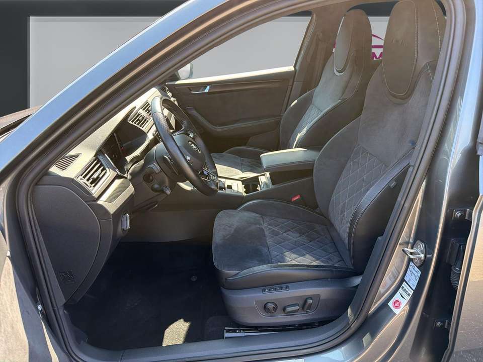 Skoda Superb - Imagem 10