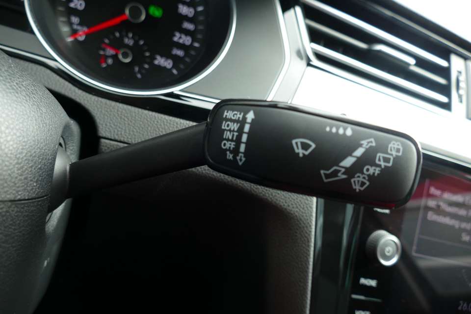 Volkswagen Passat Variant - Imagem 11