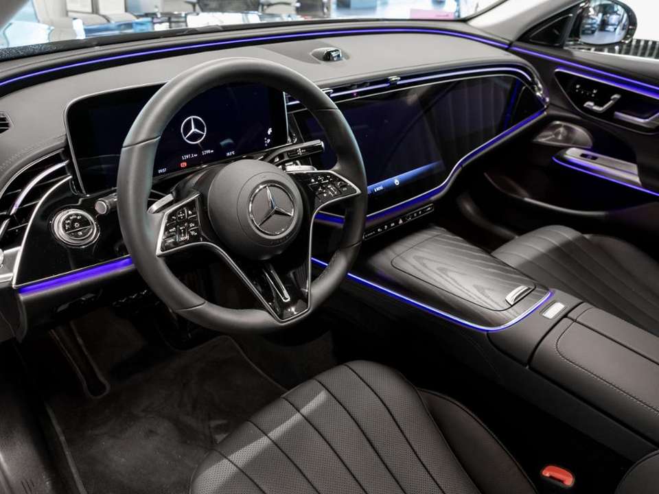 Mercedes-Benz E 300 - Imagem 8