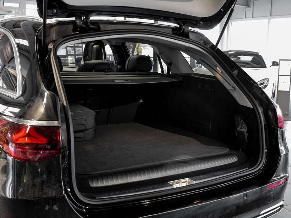 Mercedes-Benz E 300 - Imagem 11