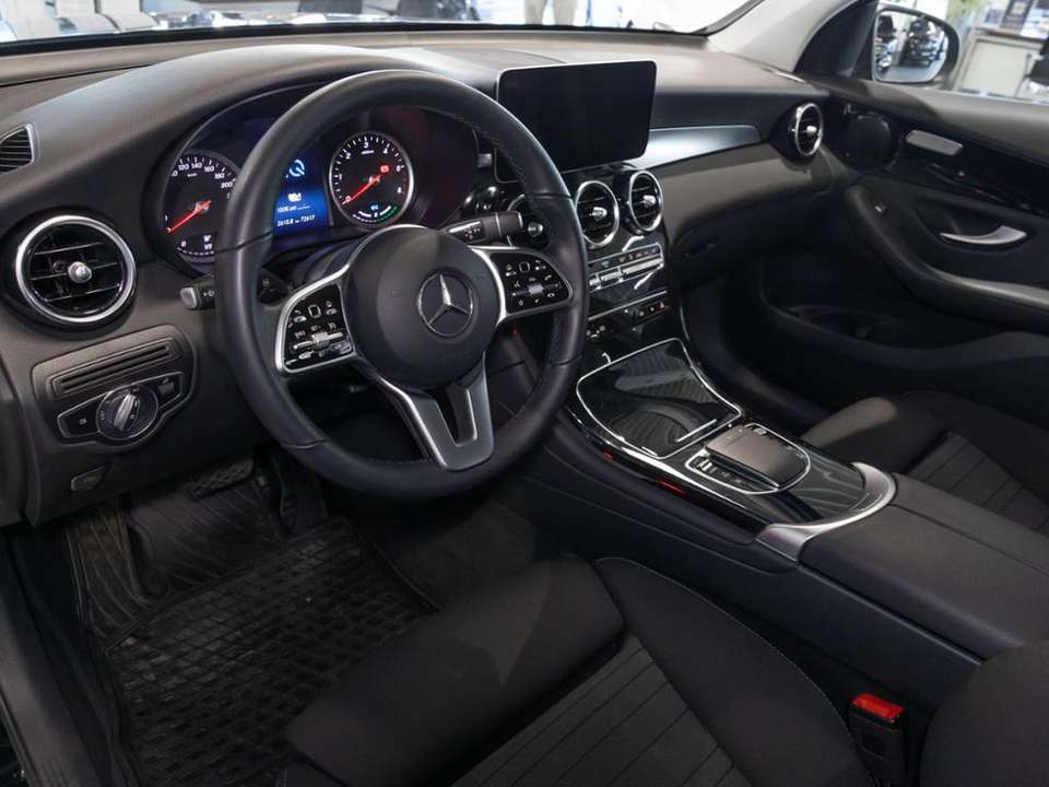 Mercedes-Benz GLC 300 - Imagem 6