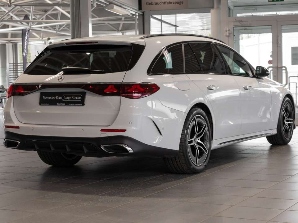 Mercedes-Benz E 220 - Imagem 5