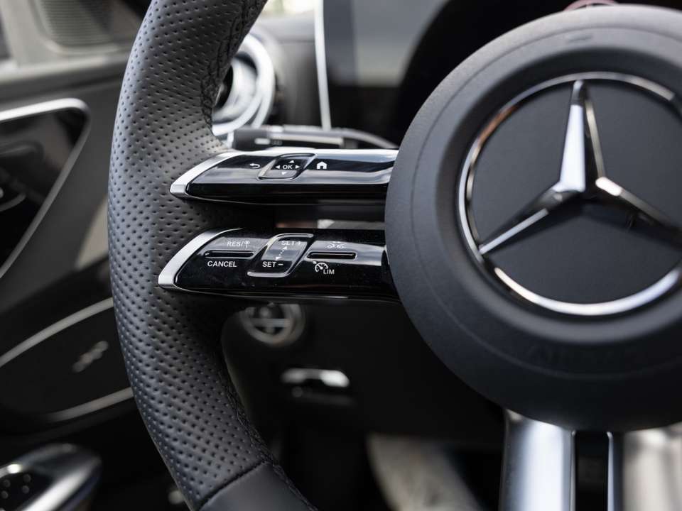 Mercedes-Benz C 180 - Imagem 11
