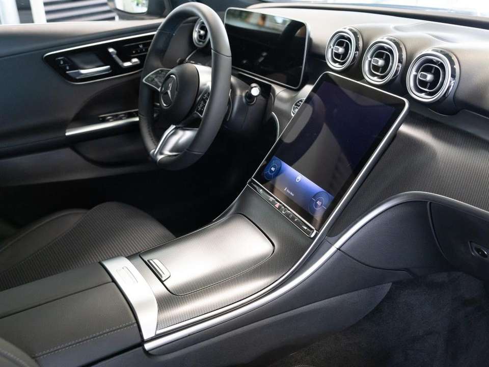 Mercedes-Benz C 180 - Imagem 11