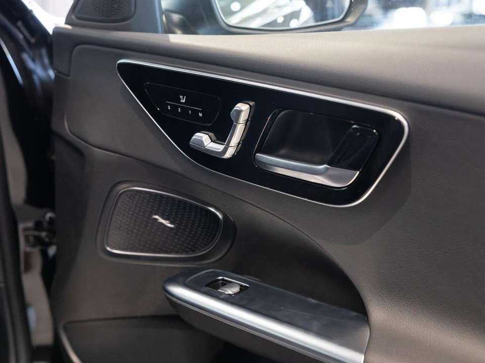 Mercedes-Benz C 180 - Imagem 12