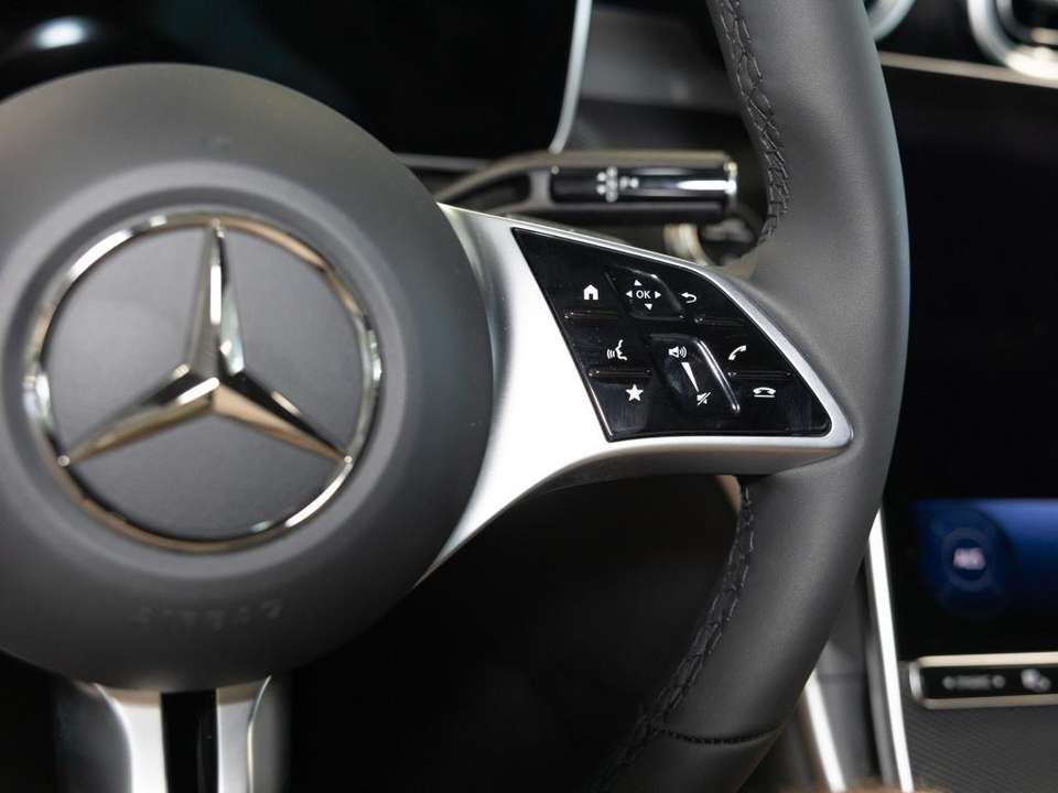 Mercedes-Benz C 180 - Imagem 13