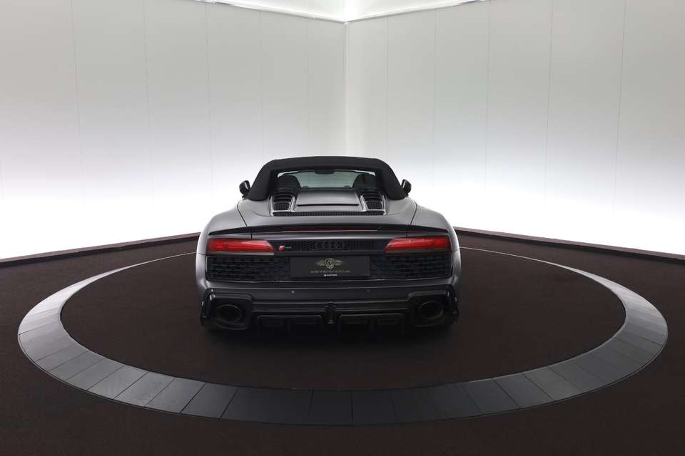 Audi R8 - Imagem 7
