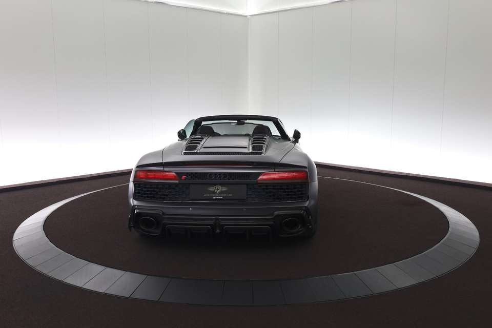 Audi R8 - Imagem 8