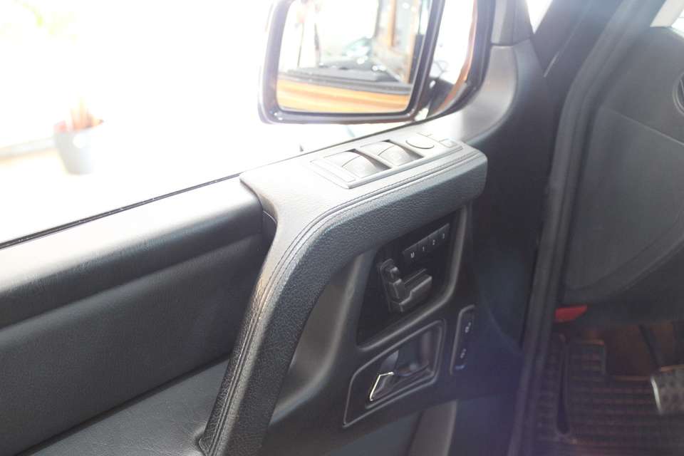 Mercedes-Benz G 350 - Imagem 12