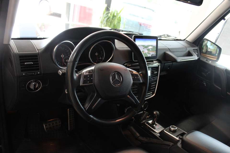 Mercedes-Benz G 350 - Imagem 14
