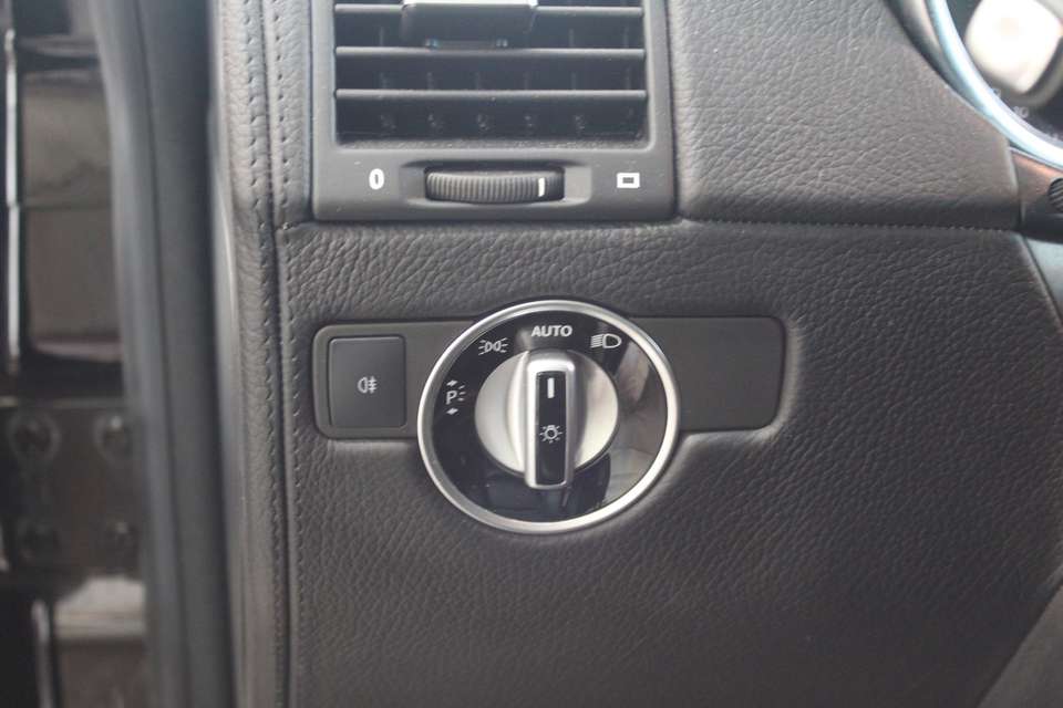 Mercedes-Benz G 350 - Imagem 15