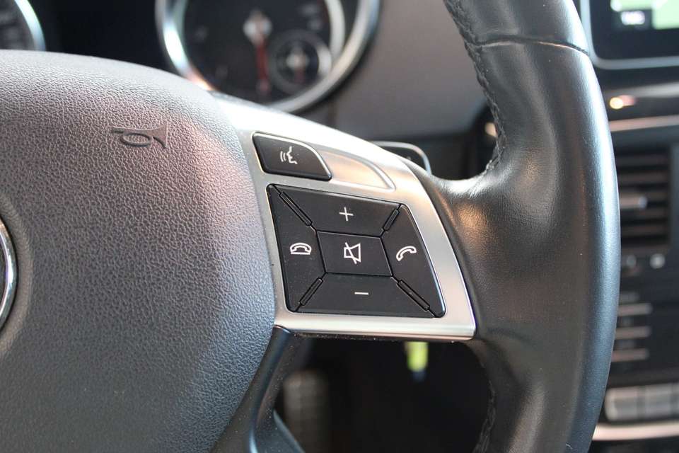 Mercedes-Benz G 350 - Imagem 18