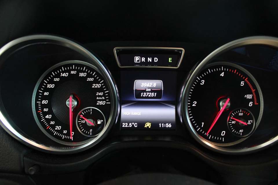 Mercedes-Benz G 350 - Imagem 19