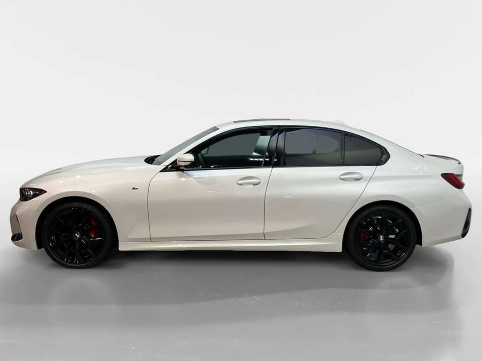 BMW 330 - Imagem 6